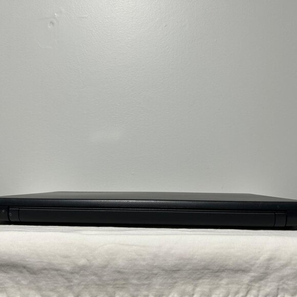 Lenovo G500S Laptop - Intel Core i5 | 128GB SSD | 4GB RAM | Windows 11 Pro - Picture 6 of 8